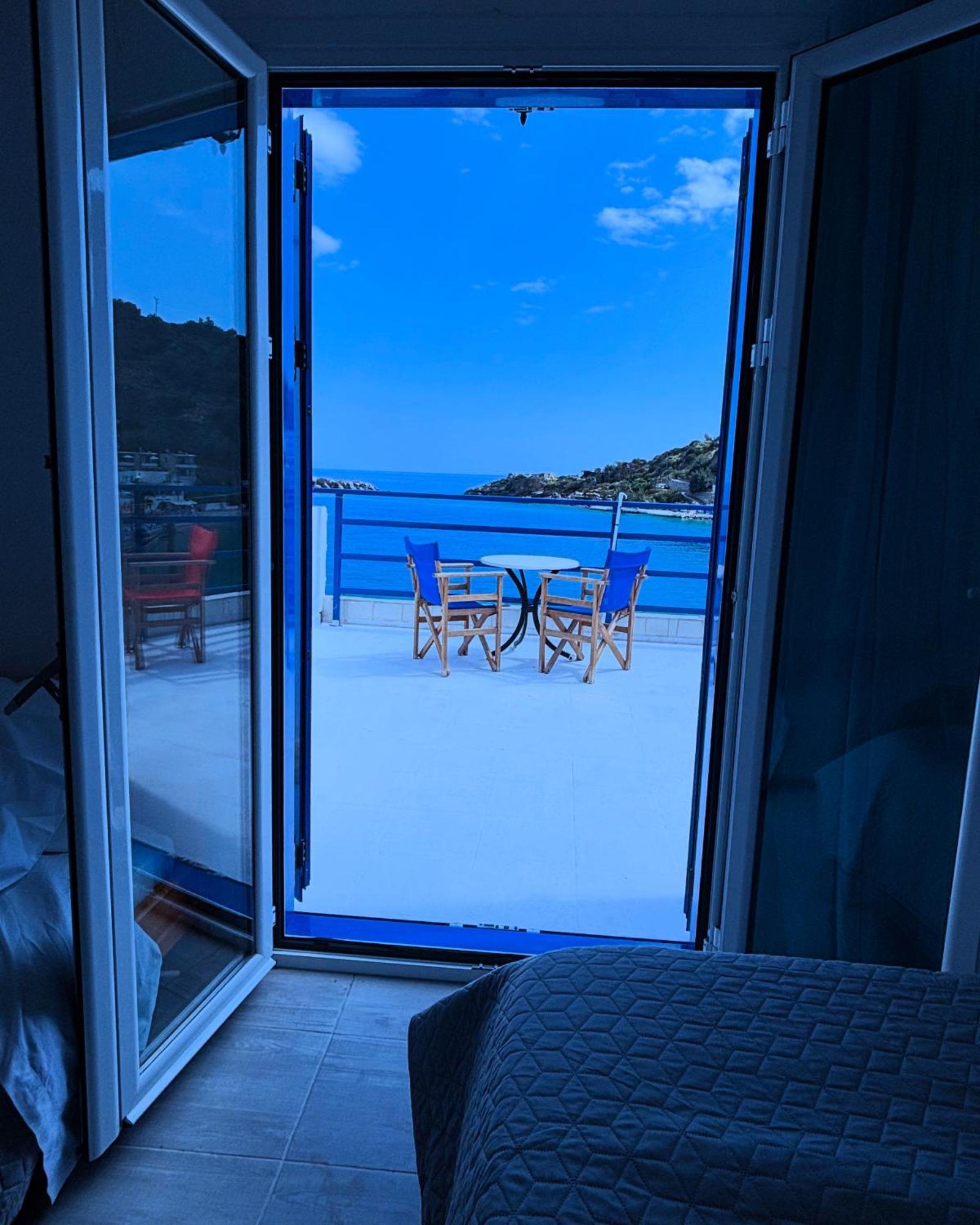 Scirocco Rooms Loutro Bagian luar foto