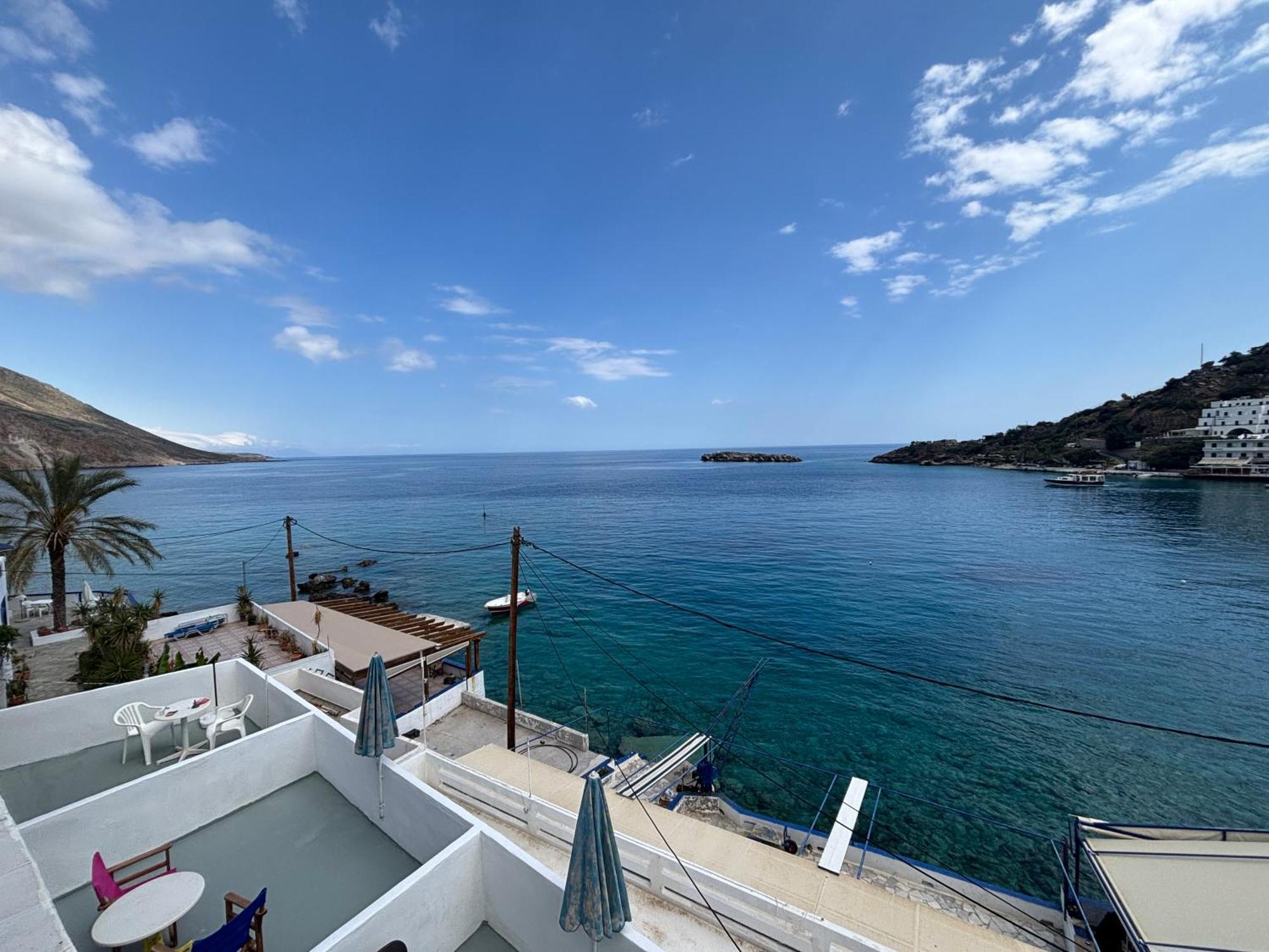 Scirocco Rooms Loutro Bagian luar foto