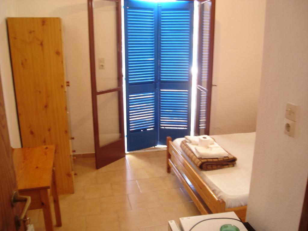 Scirocco Rooms Loutro Bagian luar foto