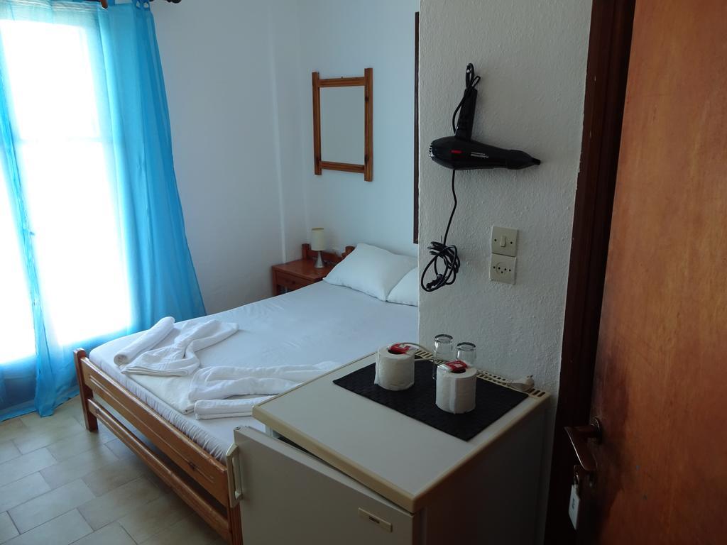 Scirocco Rooms Loutro Bagian luar foto