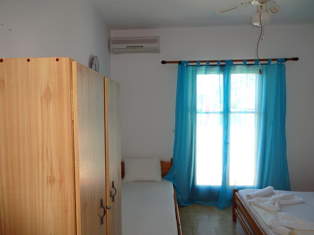 Scirocco Rooms Loutro Bagian luar foto