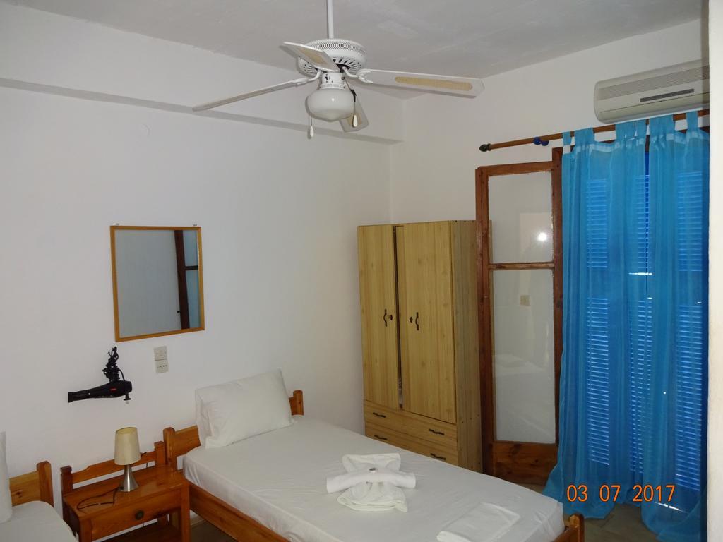 Scirocco Rooms Loutro Bagian luar foto
