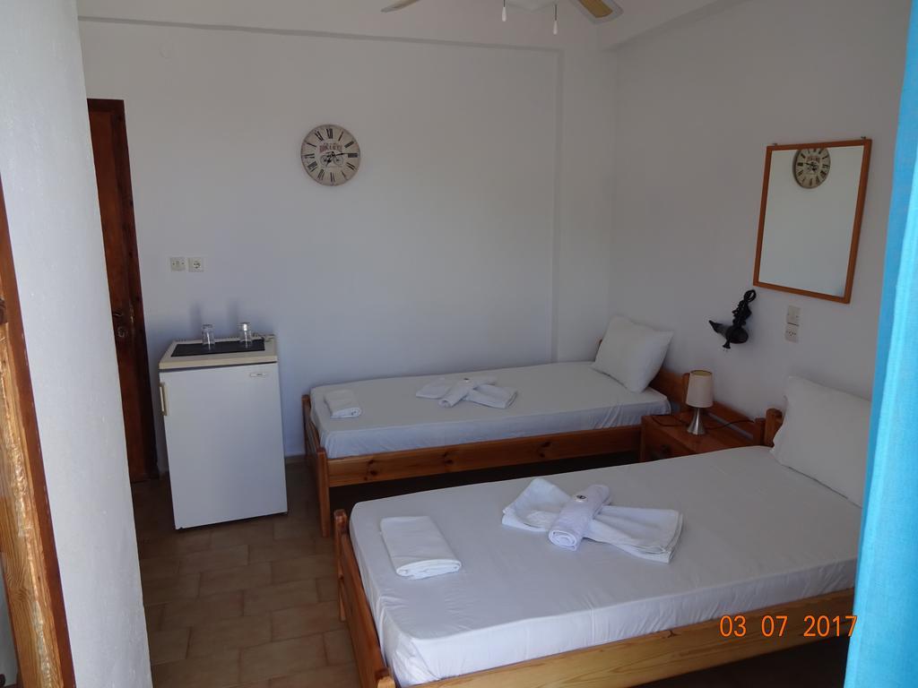 Scirocco Rooms Loutro Bagian luar foto