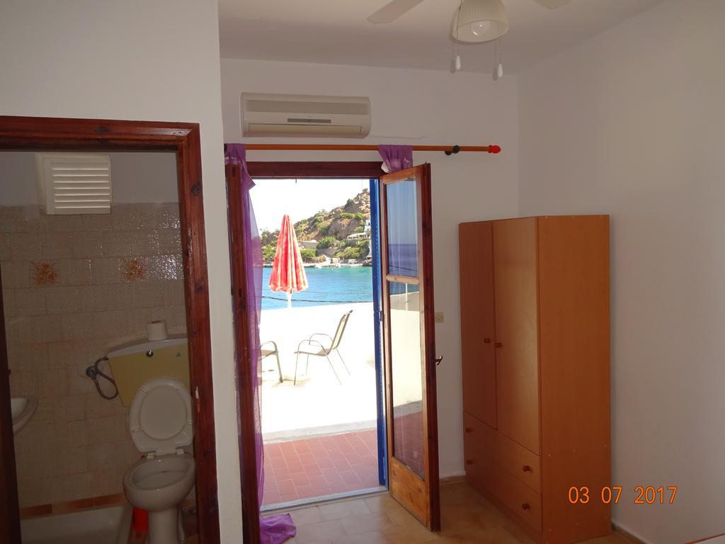 Scirocco Rooms Loutro Bagian luar foto