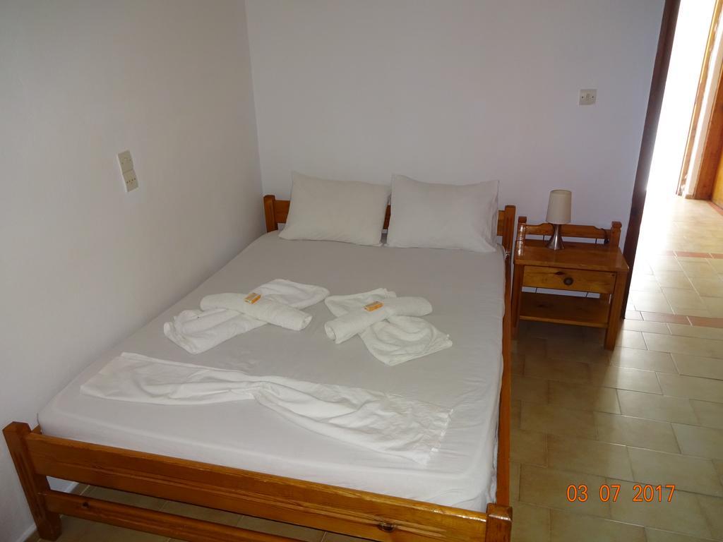 Scirocco Rooms Loutro Bagian luar foto