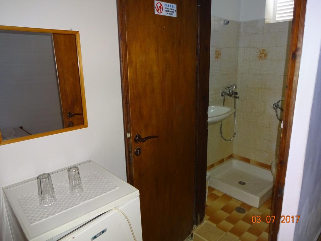 Scirocco Rooms Loutro Bagian luar foto