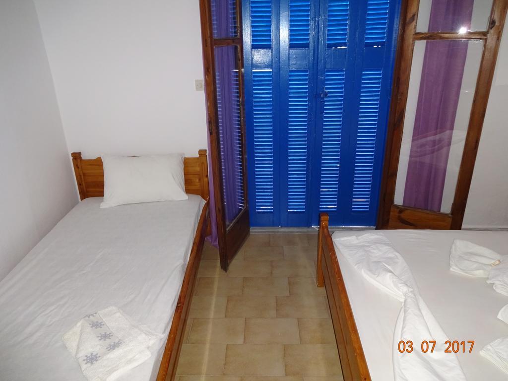 Scirocco Rooms Loutro Bagian luar foto