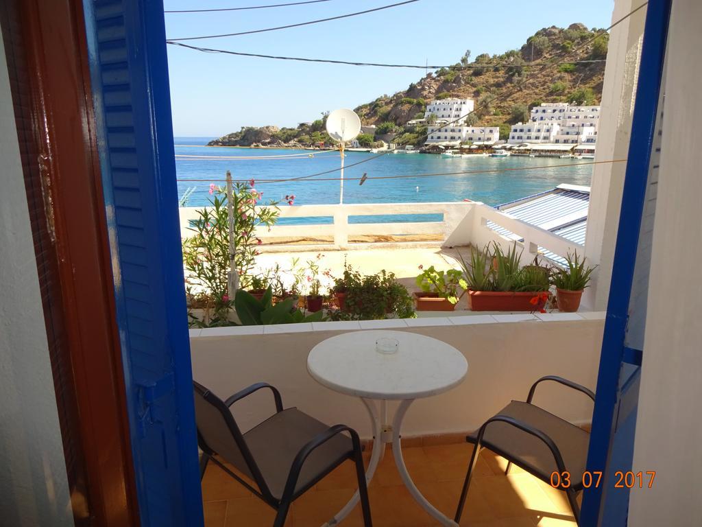 Scirocco Rooms Loutro Bagian luar foto